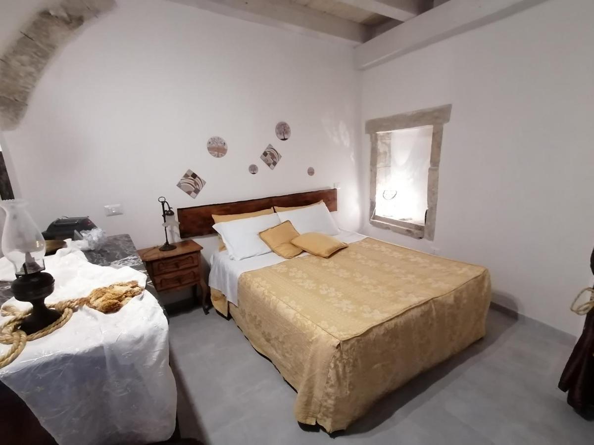 Il Cortiletto Di Via Minniti Syracuse Exterior foto